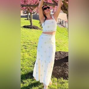 NWT 2pcHOUSE OF HARLOW SKIRT+TOP SET SIZE S & M
🚨 FINAL PRICE NO OFFER ACCEPT